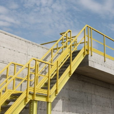 Escalera personalizable de PRFV